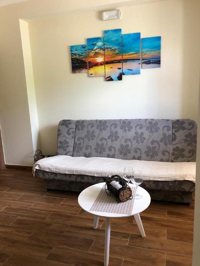 Apartments Todorovic ติวัต ภายนอก รูปภาพ